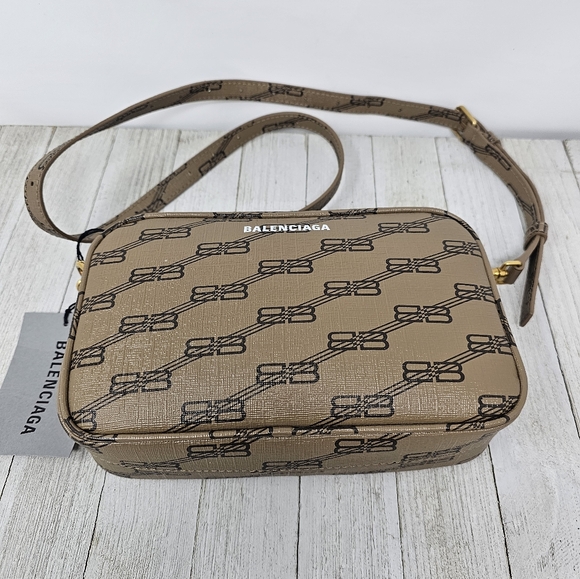 Balenciaga Camera Bag BB Monogram Coated Canvas - Picture 7 of 16